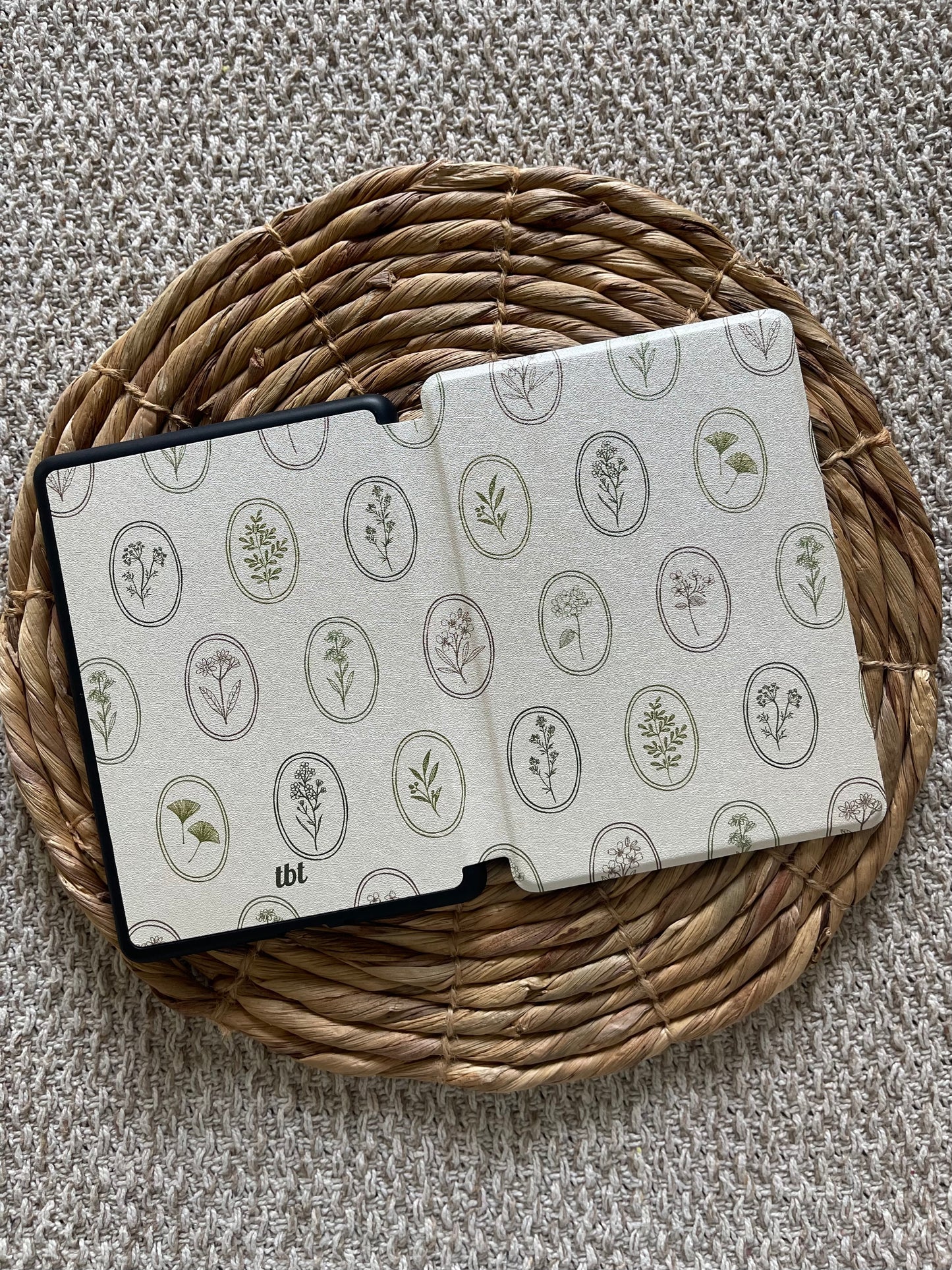 Vintage Garden | Magnetic Kindle Case